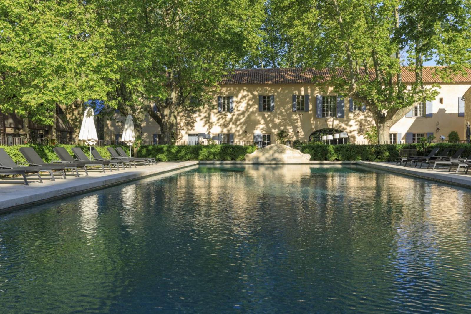 Domaine de Manville Coup de coeur Espaces Modernes Piscine Aix en Provence 