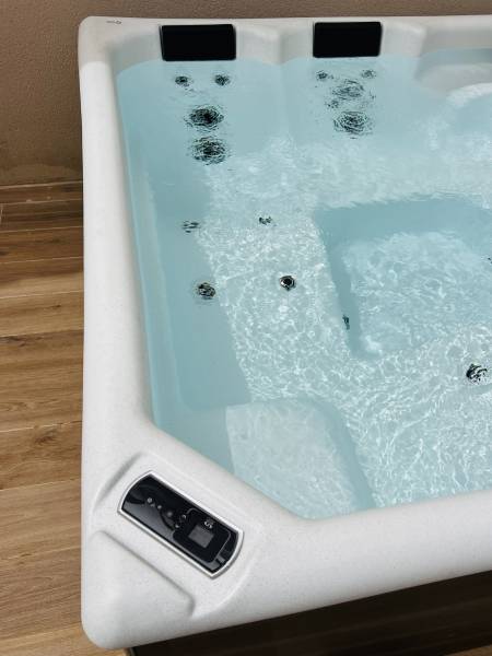 Installer un SPA haut de gamme avec jets massants et domotique intégrée à Aix-en-Provence et Bouches-du-Rhône