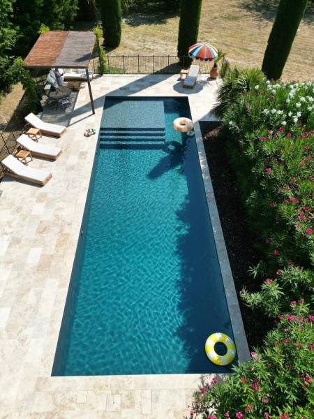 Construction piscine et terrasse pierre Aix en Provence 