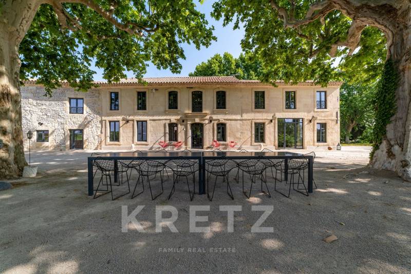 KRETZ AIX EN PROVENCE Guide local Espaces Modernes Piscine Aix en Provence 